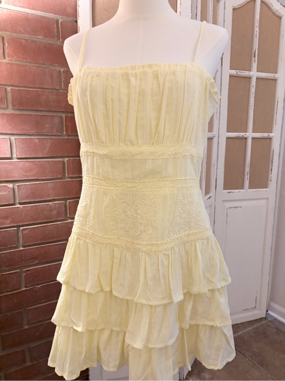 Altard State Butter Yellow Embroidered Lace Tiered Ruffle Mini Dress XL  NWT
